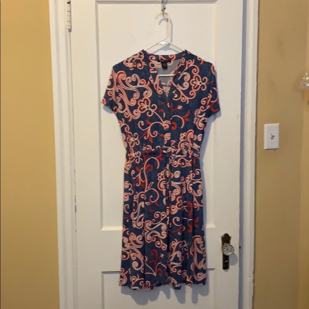 Robert Louis W’s Dress size Small